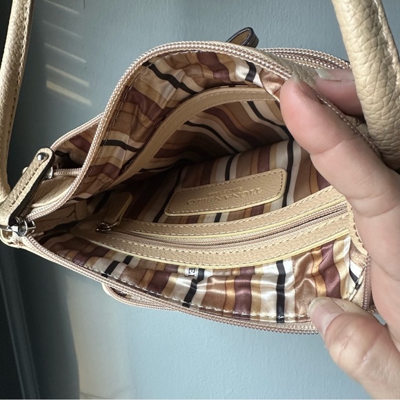 Tignanello Tan Genuine Leather Organizer Purse w/ Bow Accent. - Picture 7 of 7